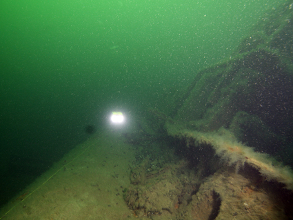 Осмотр микророботом ГНОМ затонувшей подводной лодки